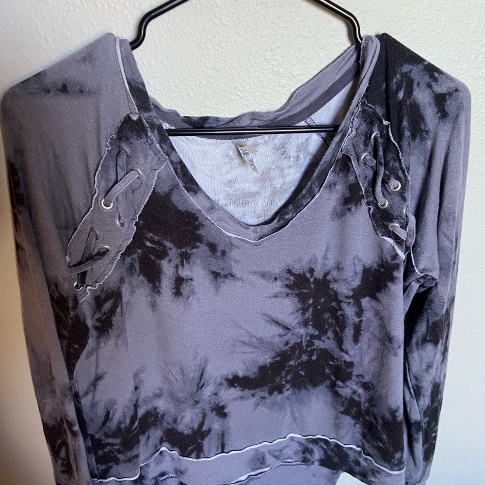 Mudd xs womens crop long sleeve T-shirt